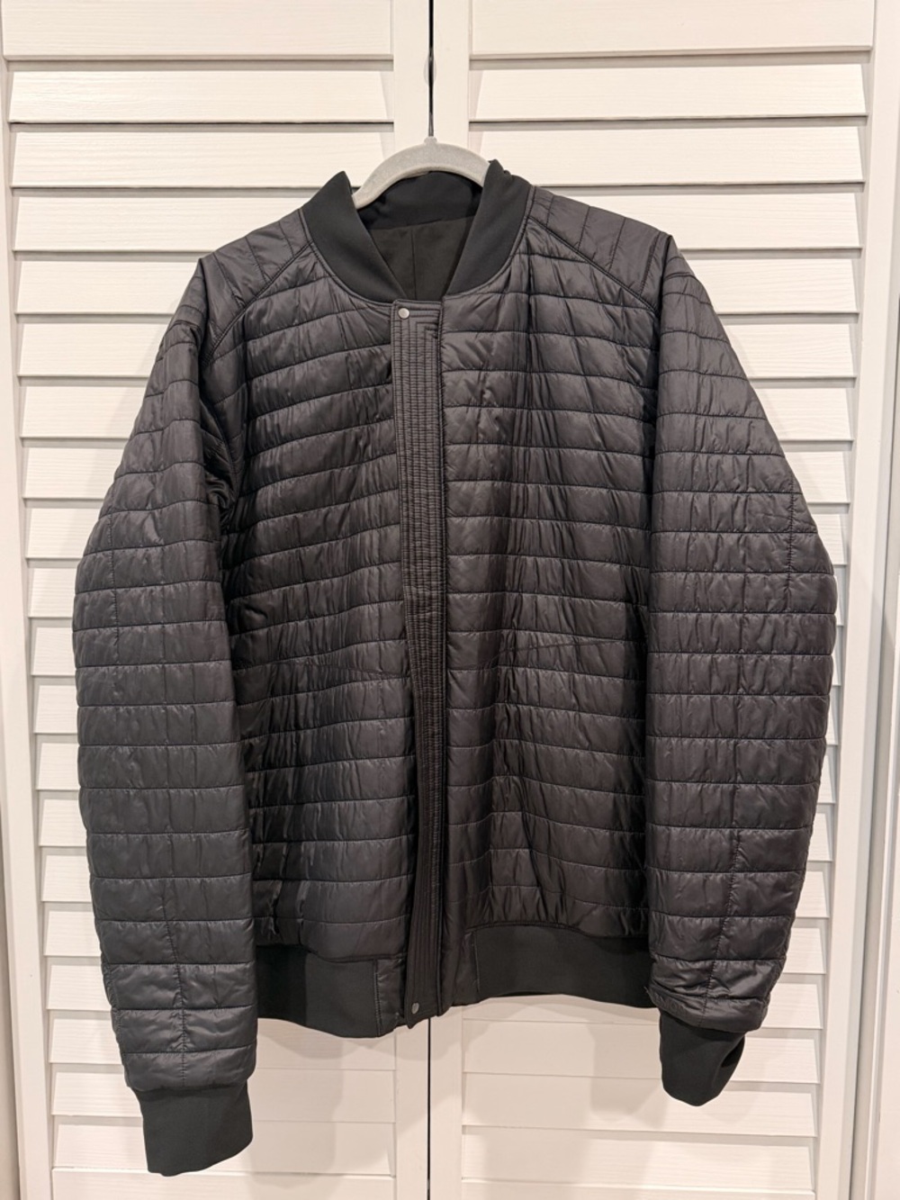 Lululemon Switch Over Reversible Bomber Jacket XL Black - Picture 3 of 4